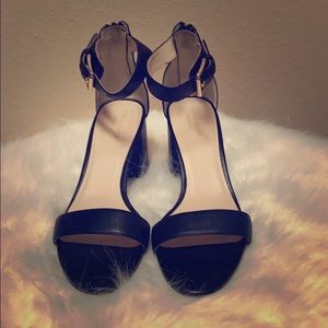 Cole Haan black leather buckle sandal size 7B